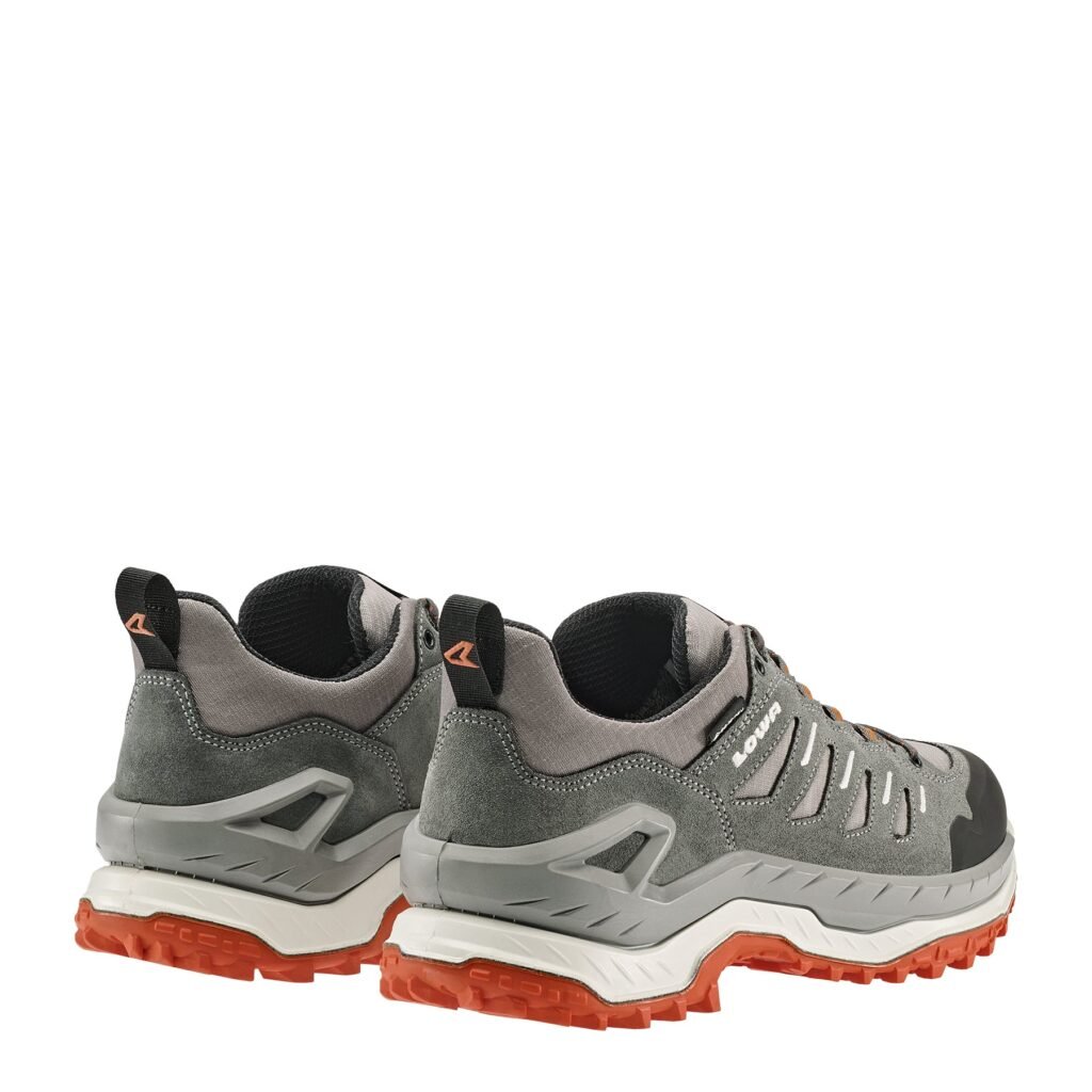 LOWA Men’s INNOVO GTX LO - GREY/FLAME