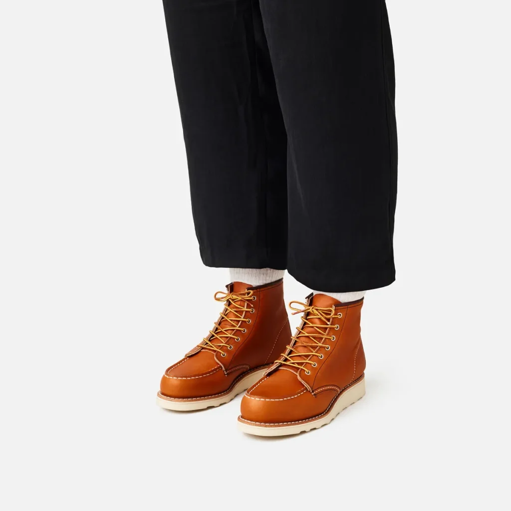 Red Wing Classic Moc Women's 6-inch Boot Oro Legacy Leather 3375